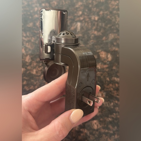 Bath & Body Works Light Up Wallflower Plug-In Diffuser - Picture 2 of 4